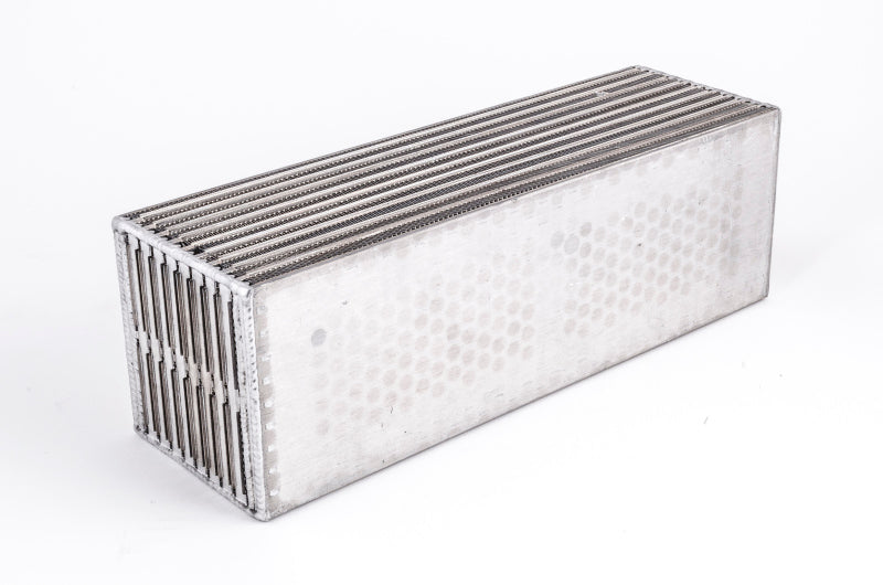 Garrett H2O / Air CAC (3.80in x 3.80in x 11.70in) - 750 HP.