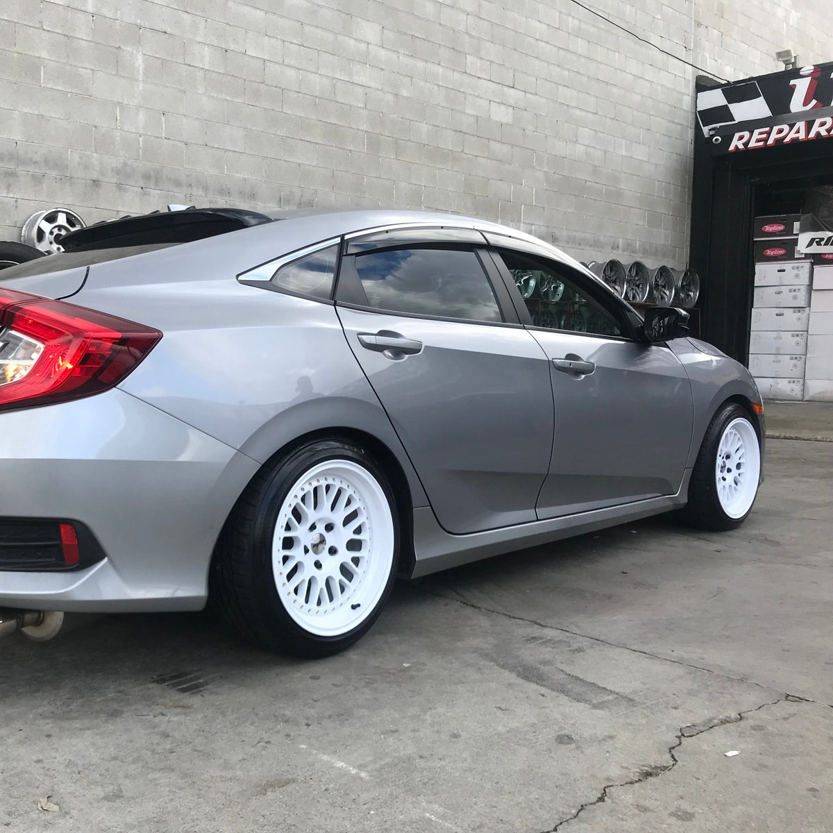 Whistler SK1 Full Gloss White