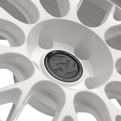 fifteen52 Holeshot RSR 19x9.5 5x114.3 ET38 Rally White