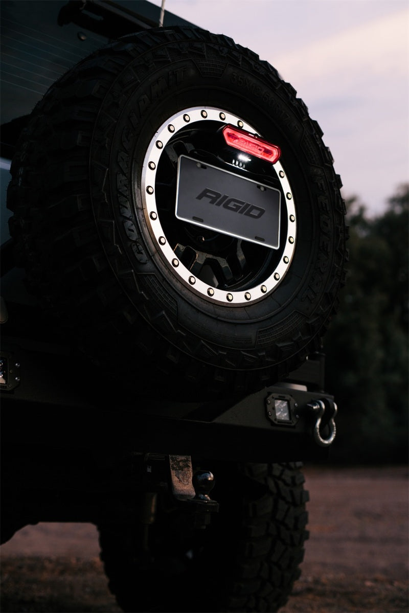 Rigid Industries Chase Tail Light Kit w/ Mounting Bracket - Red.