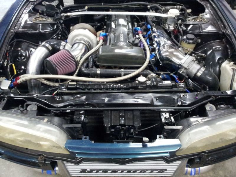 Mishimoto Universal Silver R Line Intercooler Overall Size: 31x12x4 Core Size: 24x12x4 Inlet / Outle.
