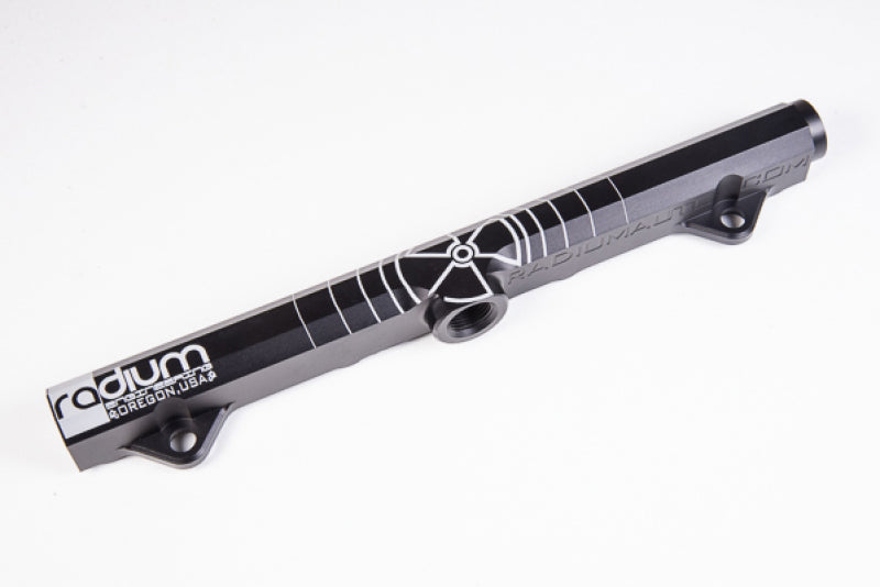 Radium Engineering Mitsubishi Evo 8-9 Fuel Rail Kit.
