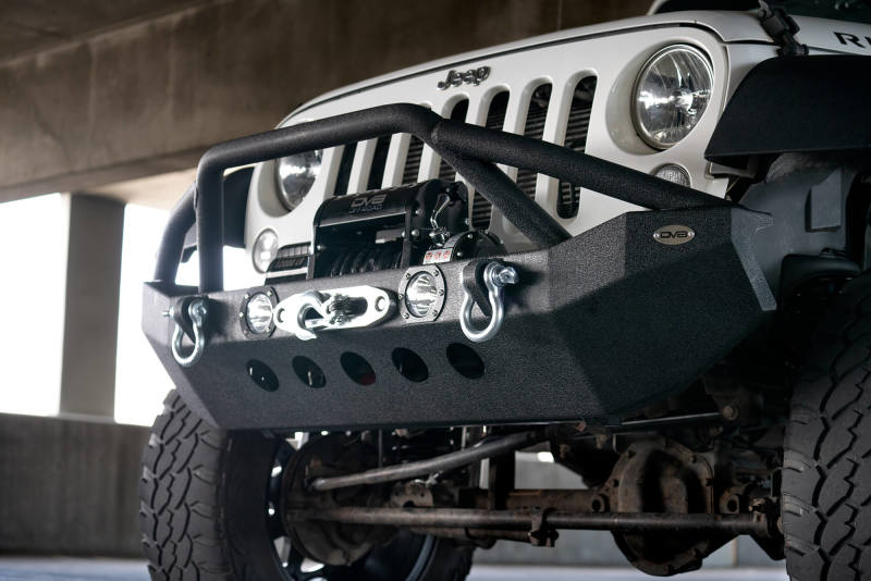 DV8 Offroad 07-18 Jeep Wrangler JK/JL FS-8 Mid Length Steel Front Bumper w/ LED Lights