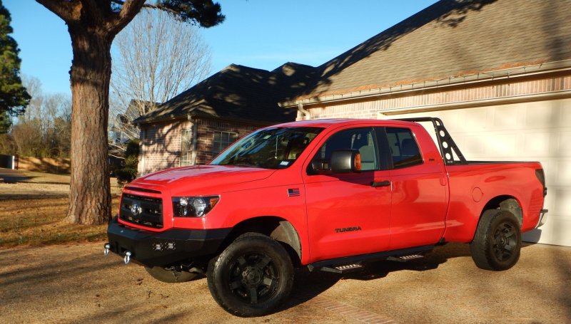 DV8 Offroad 07-13 Toyota Tundra Front Bumper.
