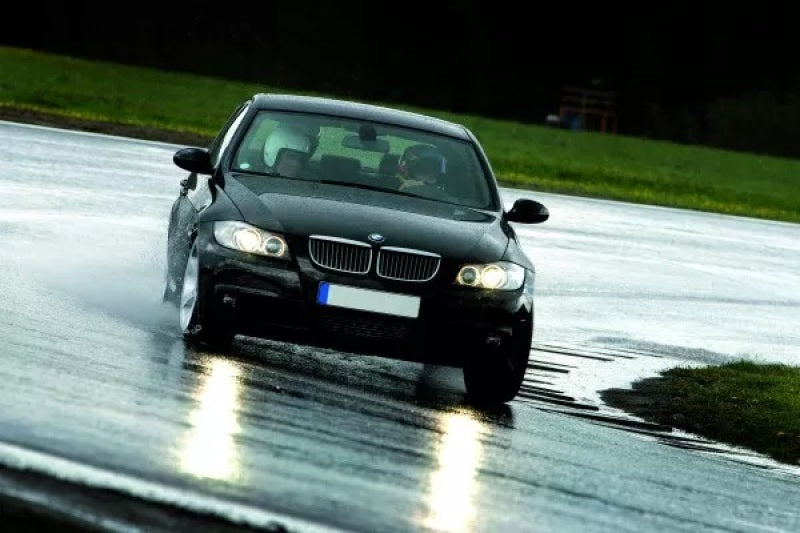 Ohlins 06-11 BMW 1/3-Series (E8X/E9X) RWD Road & Track Coilover System.