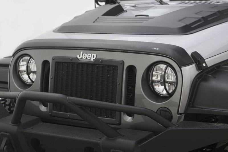 AVS 07-18 Jeep Wrangler Unlimited Ventvisor & Aeroskin Deflector Combo Kit - Matte Black.