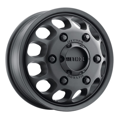 Method MR901 - FRONT 16x5.5 +117mm Offset 6x205 161.04mm CB Matte Black Wheel.